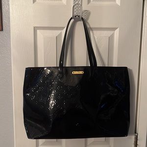 Louis Vuitton Wilshire GM MV Bleu Infini, great condition.